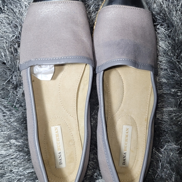 Flats - Picture 2 of 5